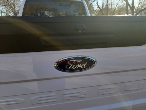 Used 2020 Ford F250 XL w/ STX Appearance Package AWD/4WD image 7