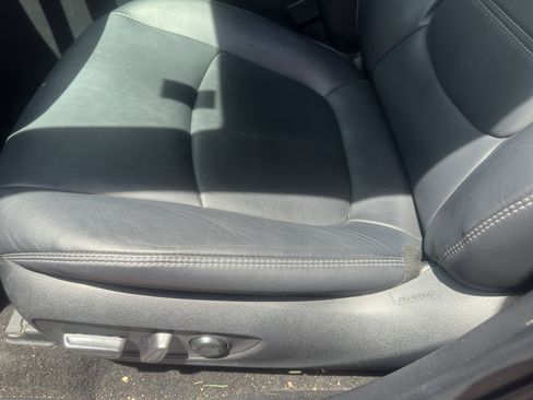 Used 2022 Toyota RAV4 XLE Premium AWD/4WD image 13
