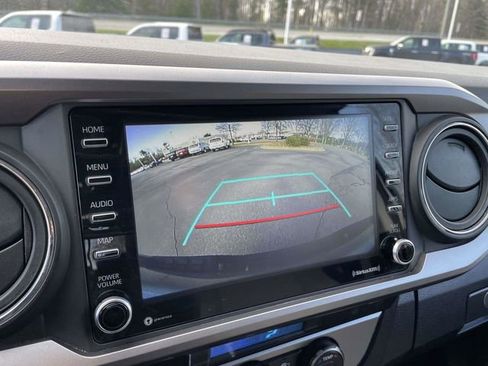 Used 2023 Toyota Tacoma SR5 w/ Technology Package image 28