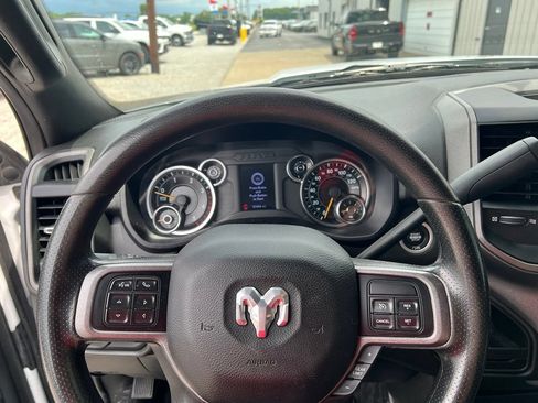 Used 2022 RAM 2500 Tradesman w/ Chrome Appearance Group AWD/4WD image 11
