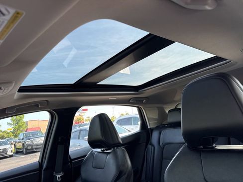 Used 2023 Nissan Ariya AWD image 13