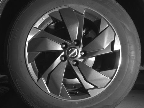 Used 2025 Nissan Rogue SV image 14