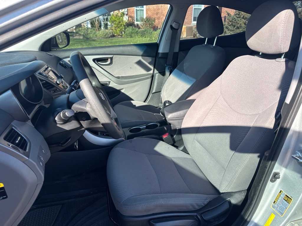 Used 2016 Hyundai Elantra SE w/ Option Group 02 FWD image 13