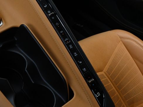 Used 2023 Chevrolet Corvette Stingray Premium Cpe w/ Z51 Performance Package RWD image 18