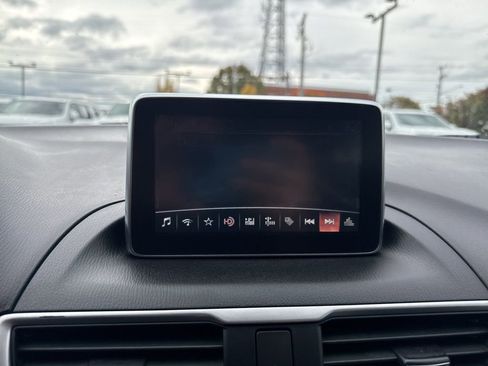 Used 2015 MAZDA MAZDA3 i Touring image 30