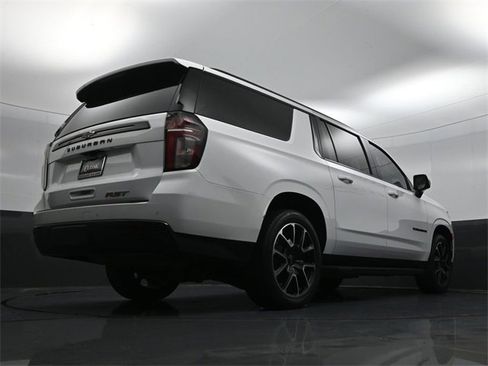 Used 2021 Chevrolet Suburban RST w/ Luxury Package image 31
