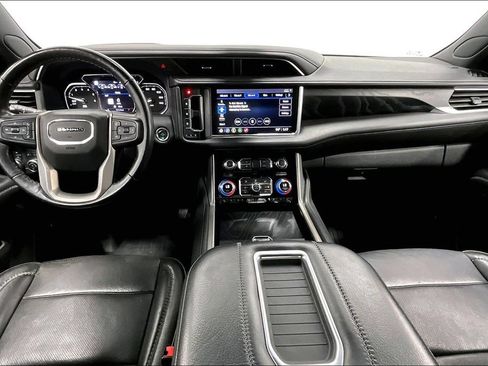 Used 2021 GMC Yukon Denali w/ Denali Premium Package AWD/4WD image 18