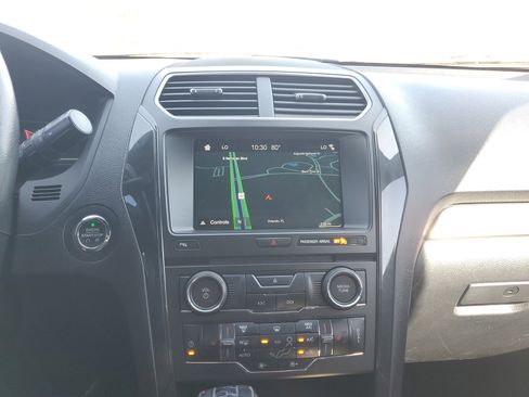 Used 2018 Ford Explorer XLT w/ Equipment Group 202A image 20