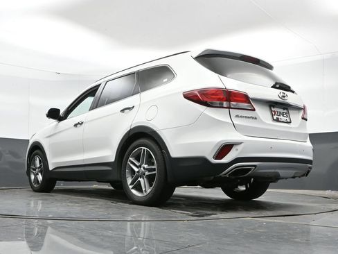 Used 2017 Hyundai Santa Fe AWD image 45