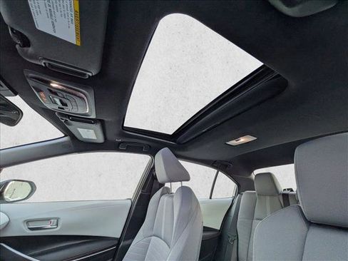 Certified 2025 Toyota Corolla SE image 14