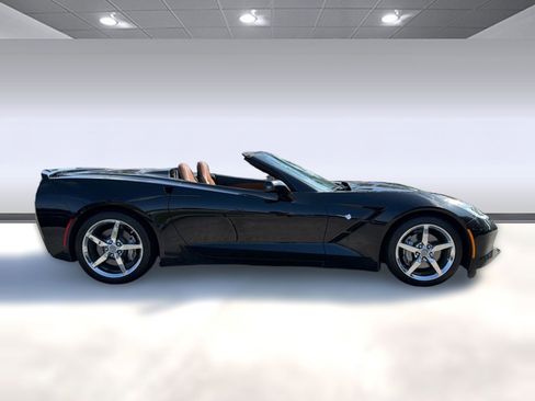 Used 2014 Chevrolet Corvette Stingray Convertible w/ 3LT Preferred Equipment Group RWD image 8