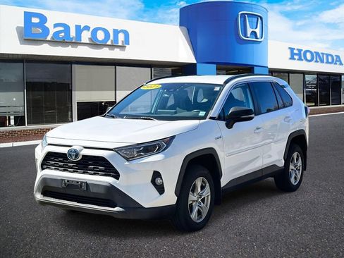 Used 2021 Toyota RAV4 XLE w/ XLE Grade Weather Package AWD/4WD image 2
