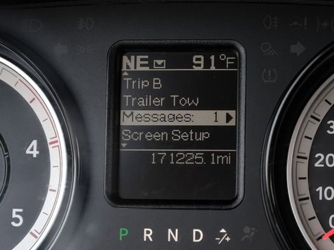 Used 2017 RAM 3500 Tradesman w/ Chrome Appearance Group image 21