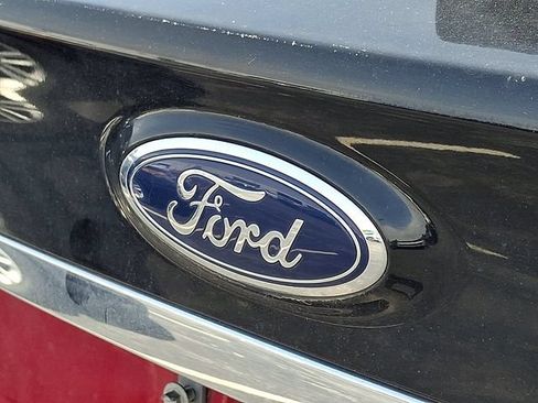 Used 2020 Ford Edge Titanium FWD image 34
