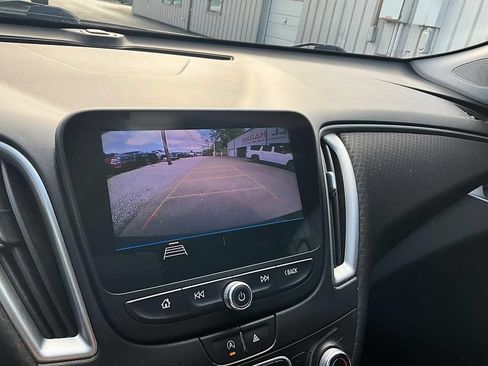 Used 2020 Chevrolet Malibu RS FWD image 21