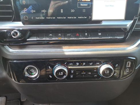 Used 2024 GMC Sierra 1500 SLT image 15