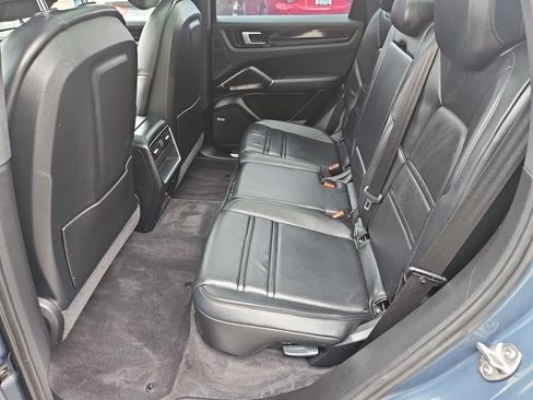 Used 2019 Porsche Cayenne AWD/4WD image 26
