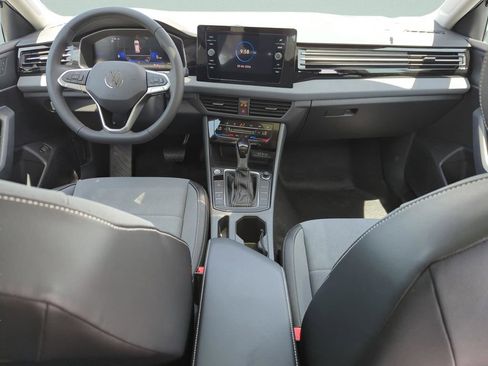 New 2026 Volkswagen Jetta SE FWD image 19