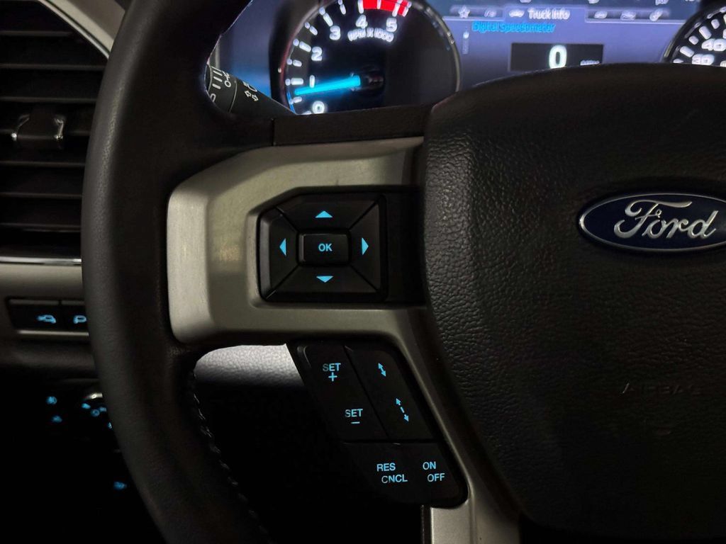 Used 2022 Ford F250 Lariat w/ Lariat Ultimate Package AWD/4WD image 15