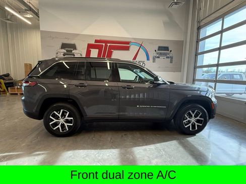 Used 2024 Jeep Grand Cherokee Limited w/ Luxury Tech Group II image 4