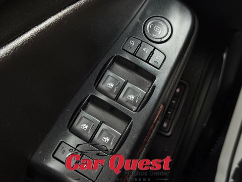 Used 2018 GMC Yukon SLT w/ Premium Edition AWD/4WD image 35