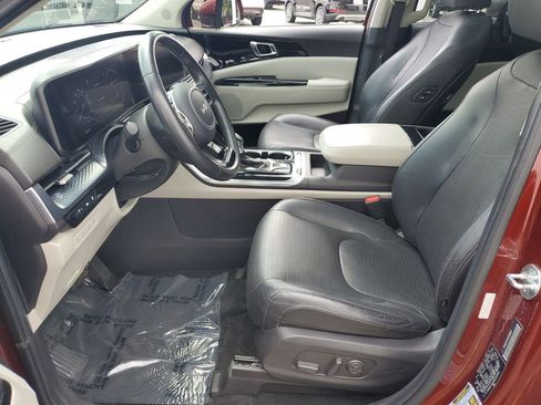 Used 2022 Kia Carnival SX Prestige image 22