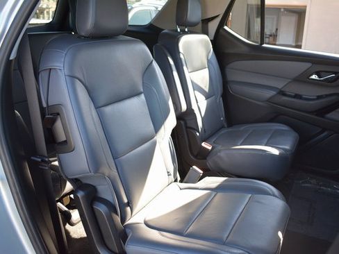 Used 2018 Chevrolet Traverse LT image 27