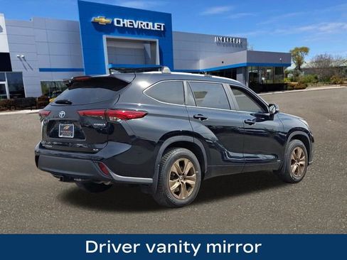 Used 2023 Toyota Highlander Bronze Edition AWD/4WD image 27