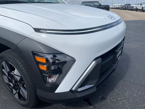Used 2025 Hyundai Kona SEL image 25