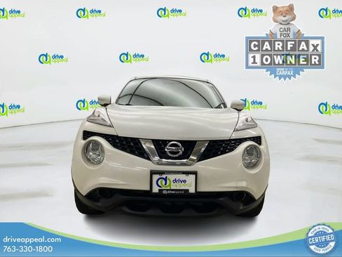 Used 2017 Nissan Juke SV AWD/4WD image 2