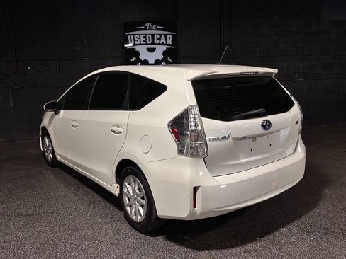 Used 2014 Toyota Prius V Three FWD image 3