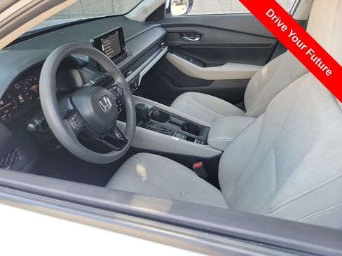 Used 2023 Honda Accord EX image 3