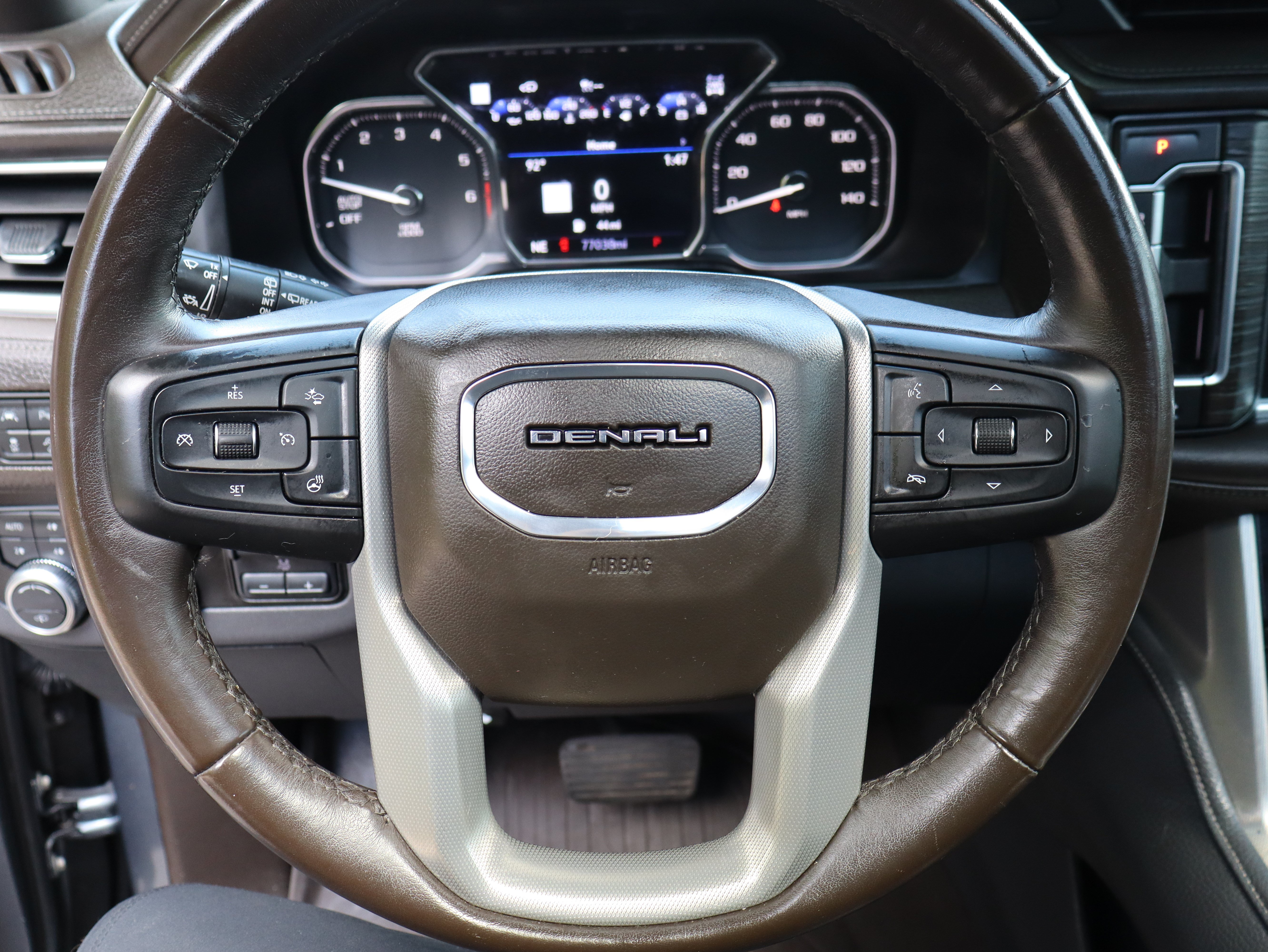 Used 2021 GMC Yukon Denali w/ Denali Ultimate Package AWD/4WD image 25