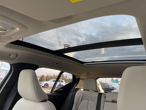 New 2026 Volvo XC40 B5 Ultra w/ Climate Package image 22