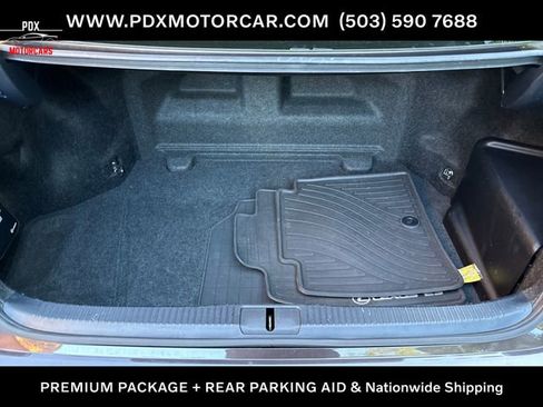 Used 2013 Lexus ES 300h w/ Premium Pkg FWD image 25