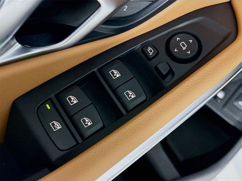 Certified 2024 BMW 330e w/ Premium Package image 18