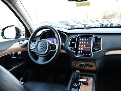 Certified 2023 Volvo XC90 B5 Plus w/ Protection Package Premier image 15