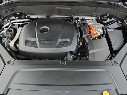 Certified 2023 Volvo XC90 T8 Ultimate image 28