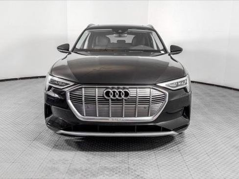 Used 2021 Audi e-tron Premium w/ Towing Package image 12