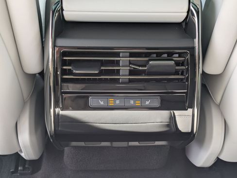 Certified 2025 Land Rover Range Rover Sport image 26