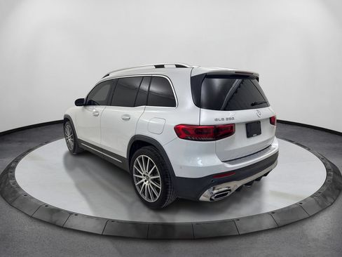 Used 2021 Mercedes-Benz GLB 250 image 8