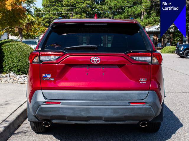 Used 2021 Toyota RAV4 XLE AWD/4WD image 4