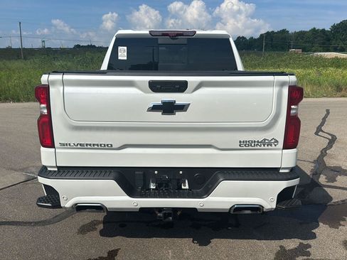 Used 2023 Chevrolet Silverado 1500 High Country AWD/4WD image 4