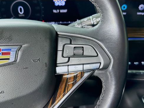 Used 2023 Cadillac Escalade ESV Luxury image 24