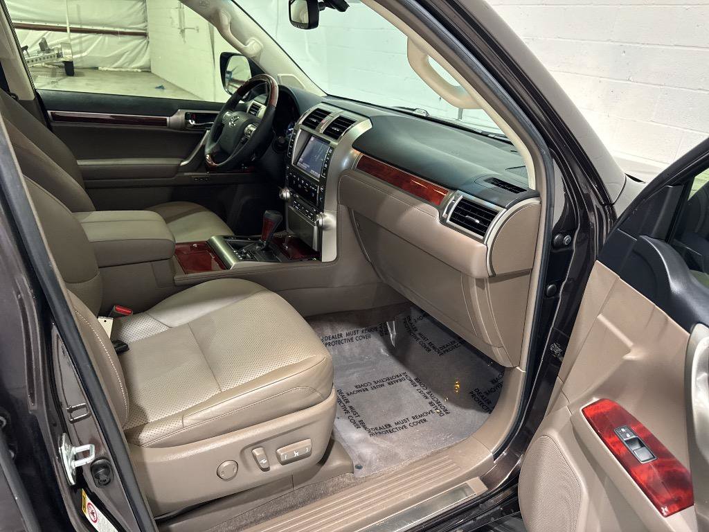 Used 2013 Lexus GX 460 w/ Comfort Plus Pkg AWD/4WD image 58
