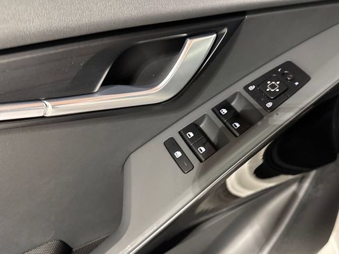 New 2026 Kia Niro Wind w/ Wind Preserve Package FWD image 12