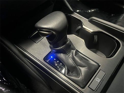 Certified 2025 Lexus ES 350 image 21