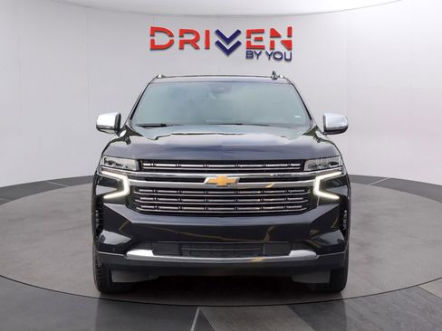 Used 2024 Chevrolet Suburban Premier RWD image 8