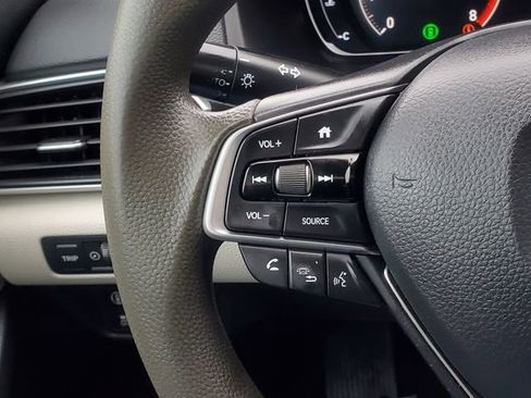 Used 2019 Honda Accord LX image 13