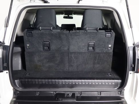 Used 2016 Toyota 4Runner SR5 RWD image 18